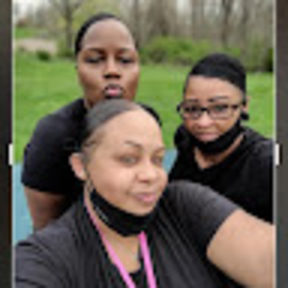 Meet your Posher, Cathy - Picture 1 of 1